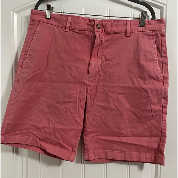 Vineyard vines size 35 pink flat front shorts - Picture 2 of 2